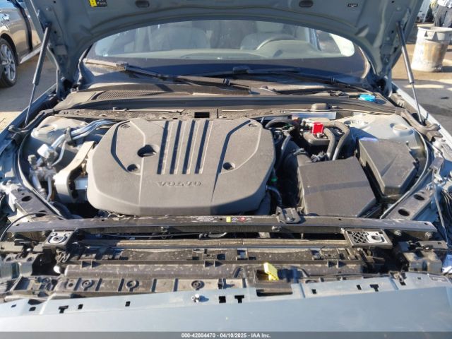 7JRL12TL5RG324532 Volvo S60 B5 Plus Dark Theme