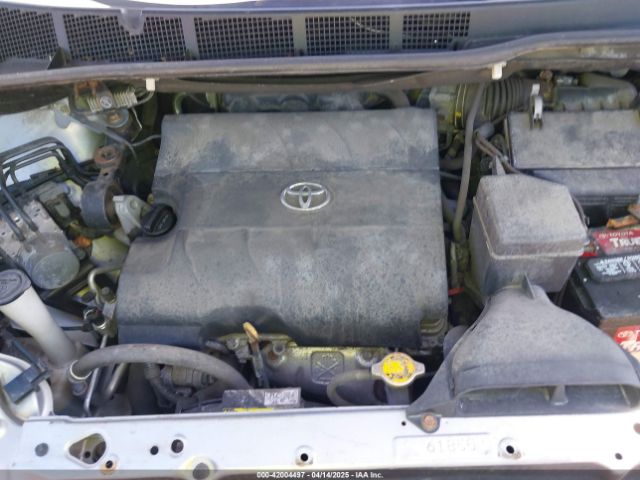 5TDDK3DCXGS137651 Toyota Sienna Limited 7 Passenger