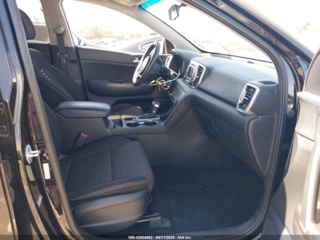KNDPM3AC8H7049446 KIA Sportage Lx