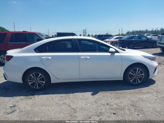 3KPF24ADXRE775844 KIA Forte Lxs