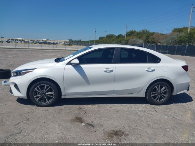 3KPF24ADXRE775844 KIA Forte Lxs