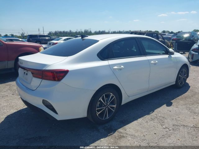 3KPF24ADXRE775844 KIA Forte Lxs
