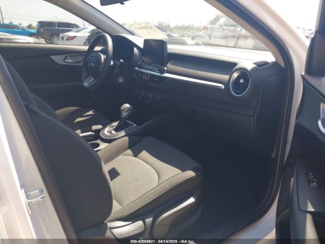 3KPF24ADXRE775844 KIA Forte Lxs