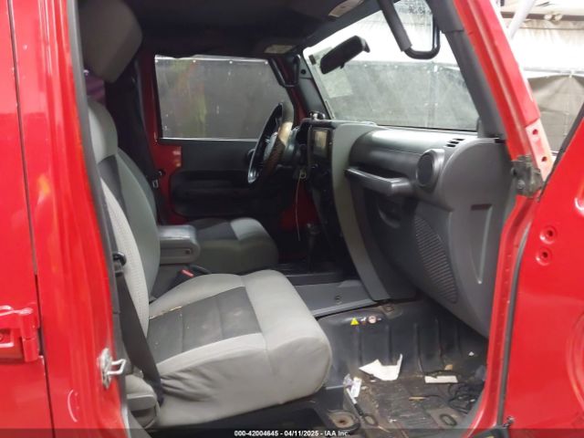 2010 JEEP WRANGLER UNLIMITED 1J4BB3H19AL149647 Photo 4