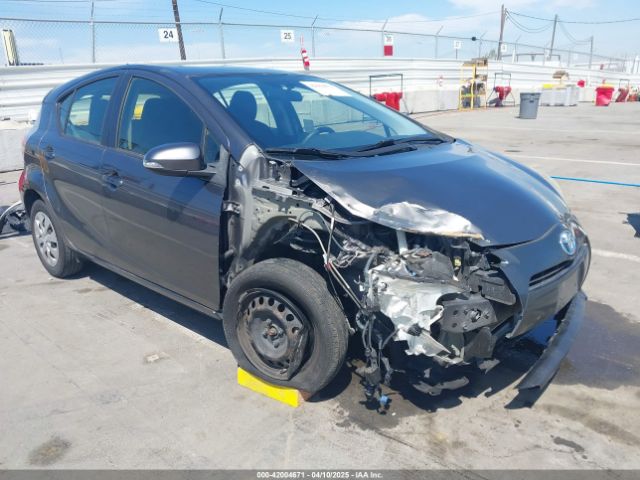 JTDKDTB30E1573987 Toyota Prius C Two