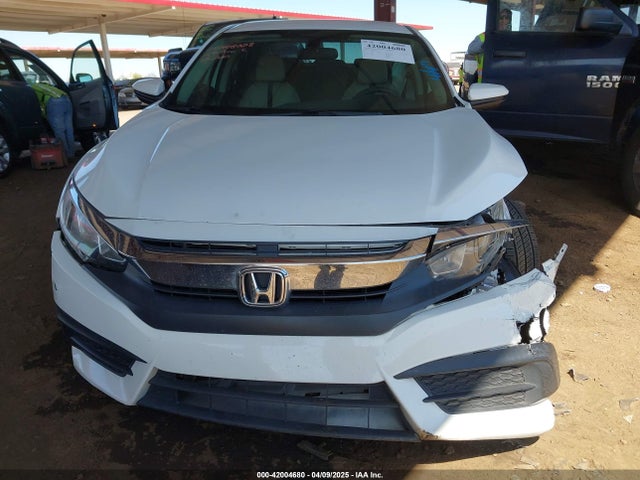 2HGFC2F58JH568589 Honda Civic Lx