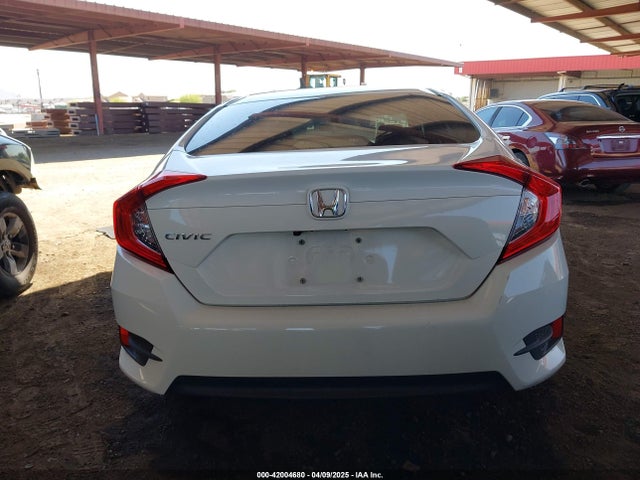 2HGFC2F58JH568589 Honda Civic Lx