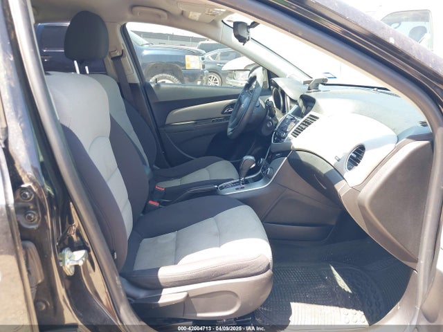 1G1PA5SH5F7153512 Chevrolet Cruze Ls Auto
