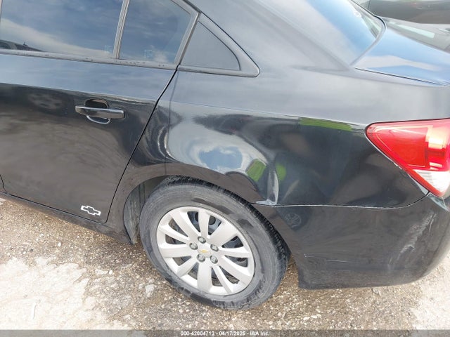 1G1PA5SH5F7153512 Chevrolet Cruze Ls Auto