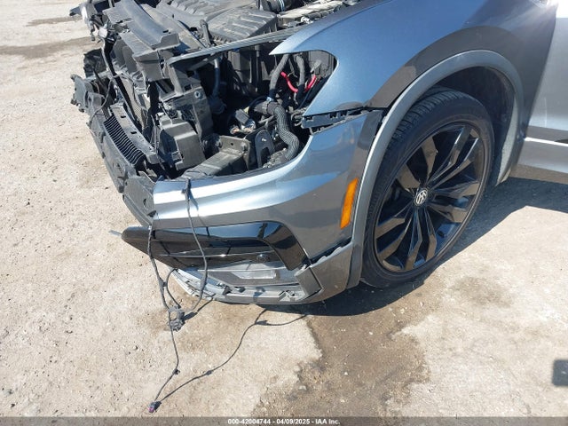 3VV3B7AX3LM176300 Volkswagen Tiguan 2.0t Se/2.0t Se R-line Black/2.0t Sel