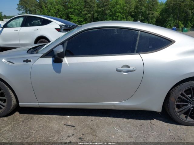 JF1ZNAA11E8704311 Scion FR-S