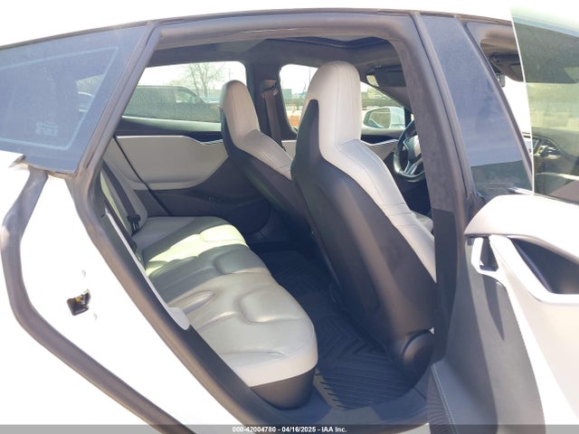 2015 TESLA MODEL S 5YJSA1H42FF084397 Photo 7