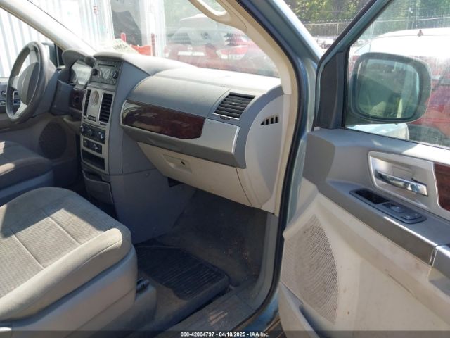 2010 CHRYSLER TOWN & COUNTRY 2A4RR5D15AR308781 Photo 4