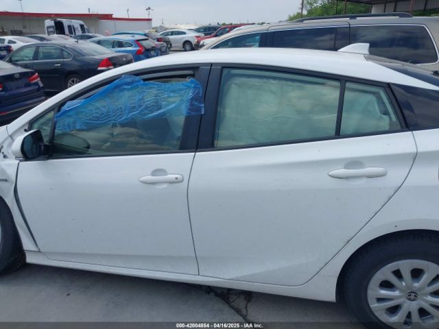 JTDKARFU9L3108236 Toyota Prius Le