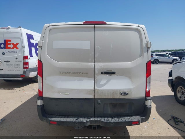 1FTYR1YG6KKA31664 Ford Transit-250