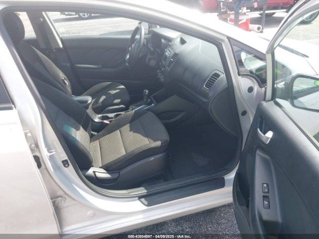 3KPFK4A75HE030220 KIA FORTE LX