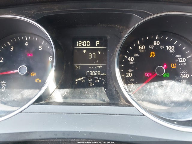 3VWD17AJ6FM285921 Volkswagen Jetta 1.8t Se