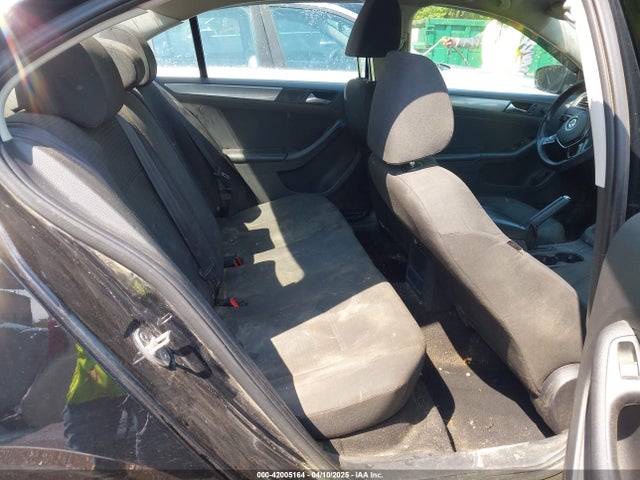 3VWD17AJ6FM285921 Volkswagen Jetta 1.8t Se