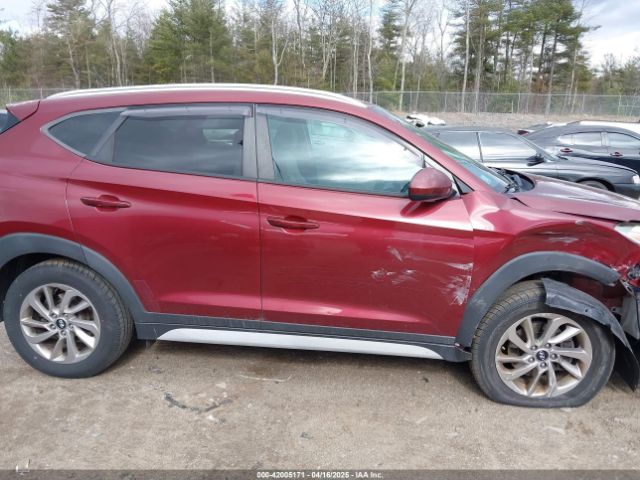 KM8J3CA42HU453583 Hyundai TUCSON SE