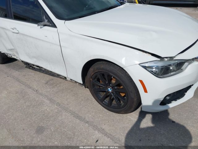 WBA8A3C55JA487018 BMW 320i Xdrive