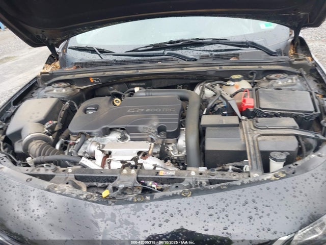 1G1ZD5ST3JF128109 Chevrolet MALIBU LT