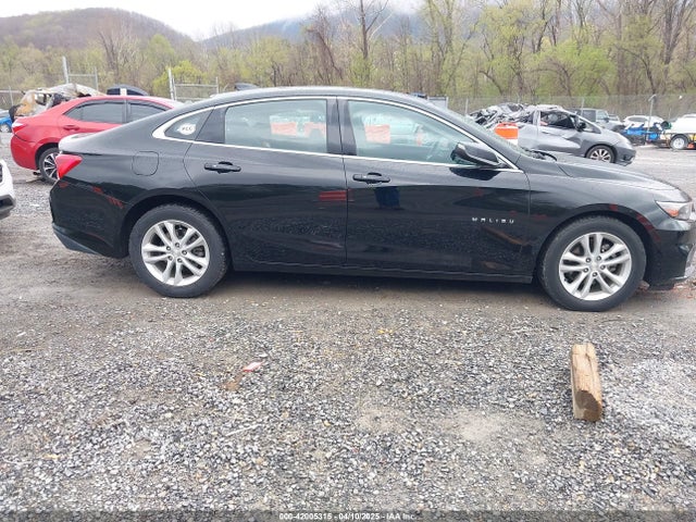 1G1ZD5ST3JF128109 Chevrolet MALIBU LT