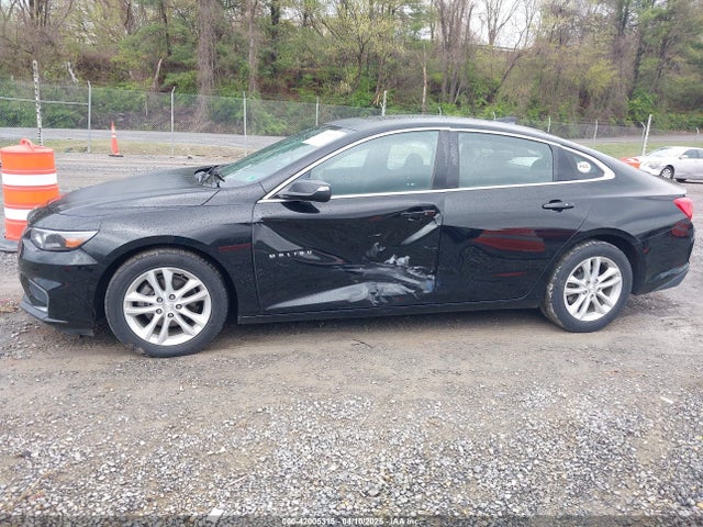 1G1ZD5ST3JF128109 Chevrolet MALIBU LT