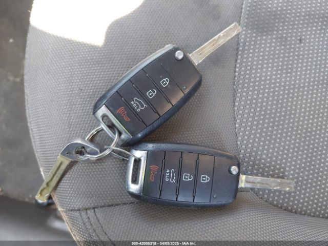 KNDPB3AC3G7810694 KIA Sportage Lx
