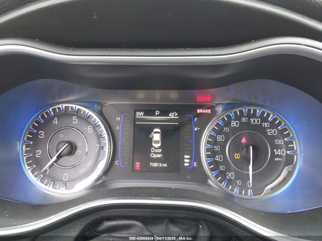 1C3CCCAB3FN642928 Chrysler 200 Limited