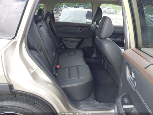 JN8AT3CA6MW027633 Nissan Rogue Sl Fwd
