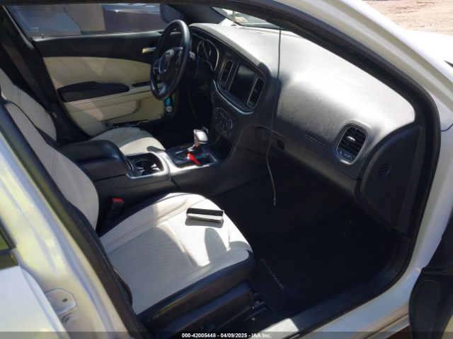 2C3CDXJG6FH828262 Dodge Charger Sxt