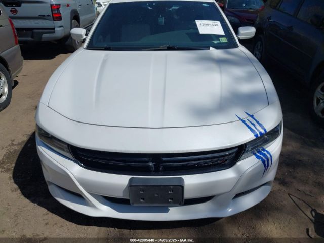 2C3CDXJG6FH828262 Dodge Charger Sxt
