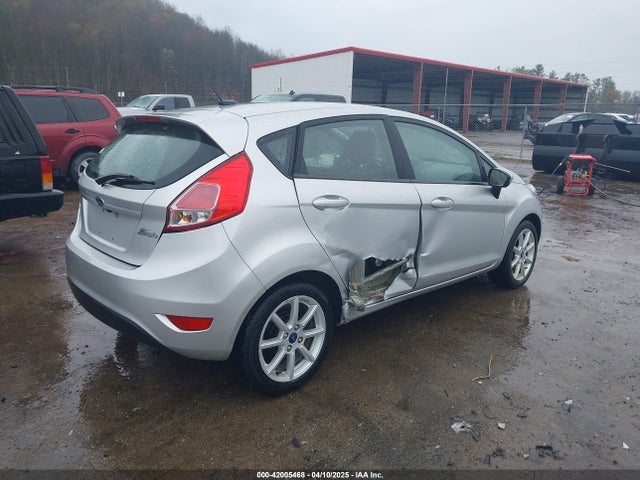 Ford FIESTA SE 2019 3FADP4EJ5KM137818 Image 4