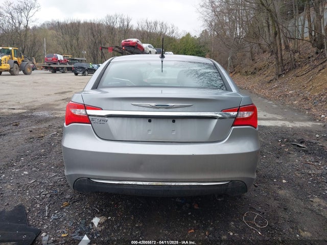1C3CCBBB1EN165049 Chrysler 200 Touring