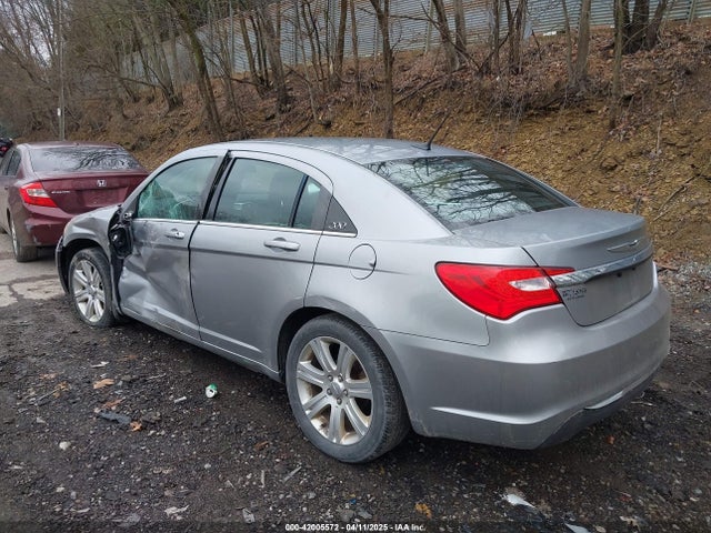 1C3CCBBB1EN165049 Chrysler 200 Touring