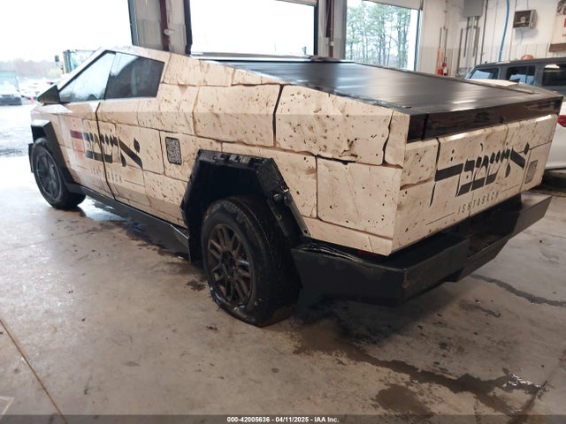 2024 TESLA CYBERTRUCK 7G2CEHED1RA040508 Photo 2