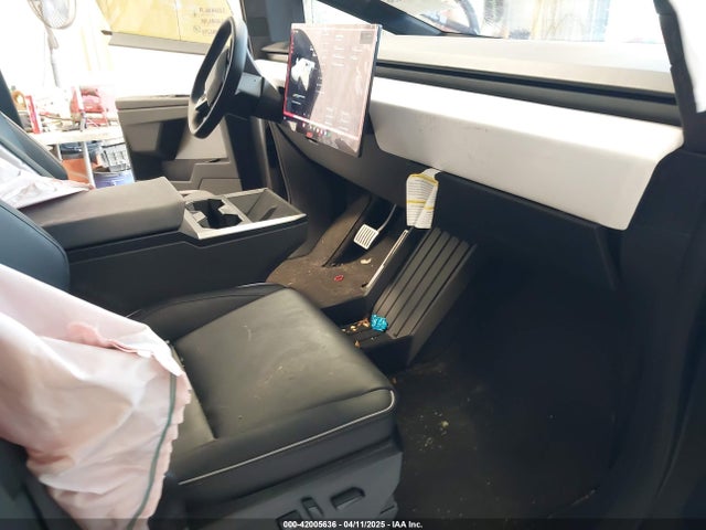 2024 TESLA CYBERTRUCK 7G2CEHED1RA040508 Photo 4