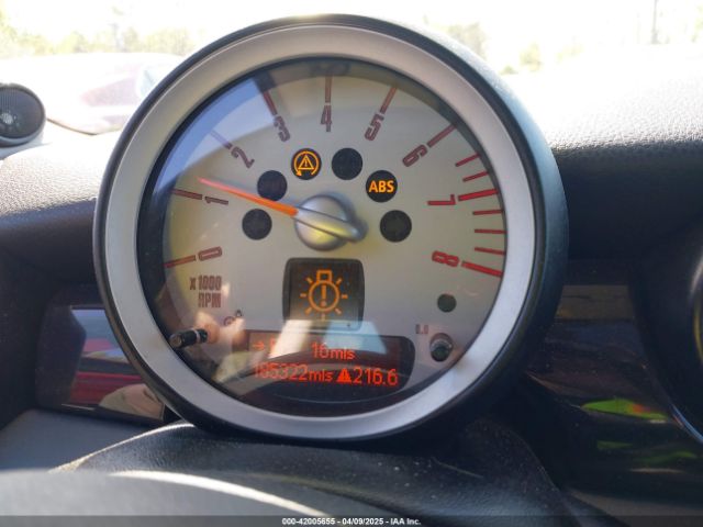 2010 MINI COOPER CLUBMAN WMWML3C51ATX52059 Photo 6