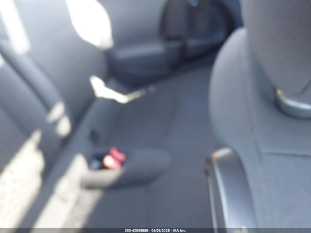 2010 MINI COOPER CLUBMAN WMWML3C51ATX52059 Photo 7