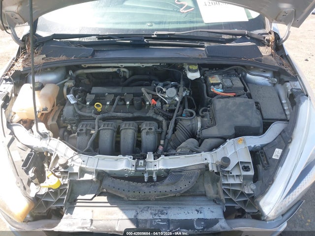 Ford FOCUS SE 2018 1FADP3F22JL212377 Image 10