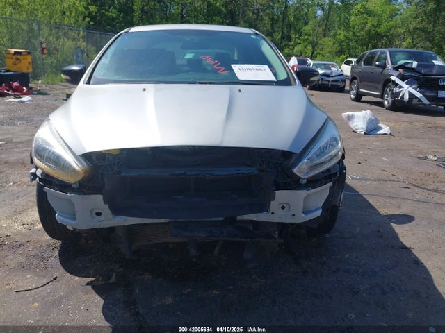 Ford FOCUS SE 2018 1FADP3F22JL212377 Image 13