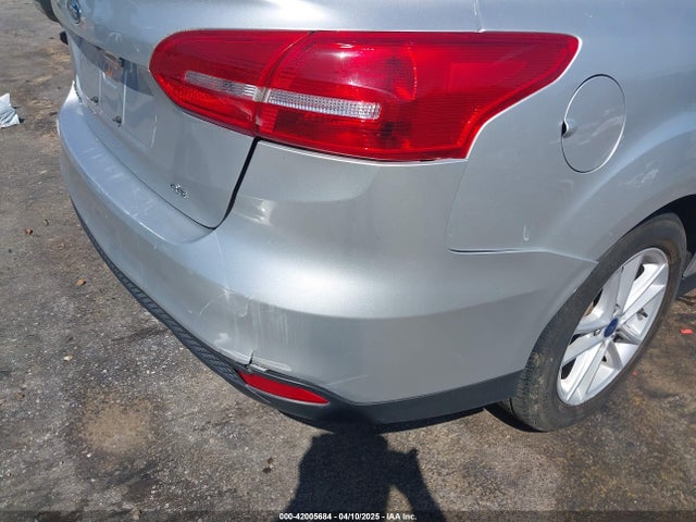 Ford FOCUS SE 2018 1FADP3F22JL212377 Image 18