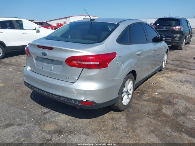 Ford FOCUS SE 2018 1FADP3F22JL212377 Image 4