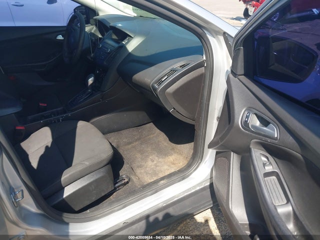 Ford FOCUS SE 2018 1FADP3F22JL212377 Image 5