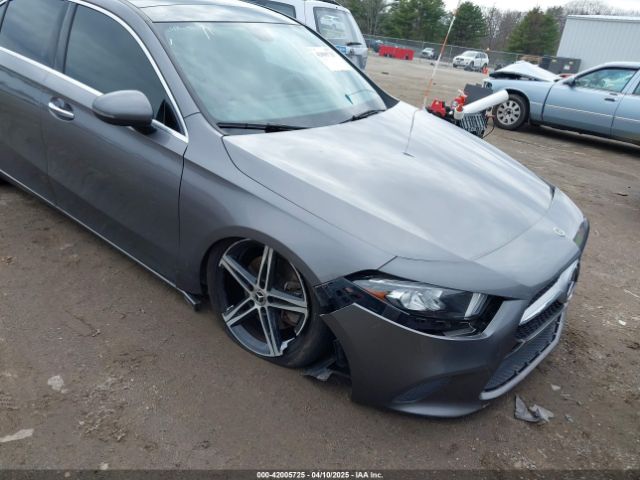 W1K3G4EB6LJ227398 Mercedes-Benz A 220