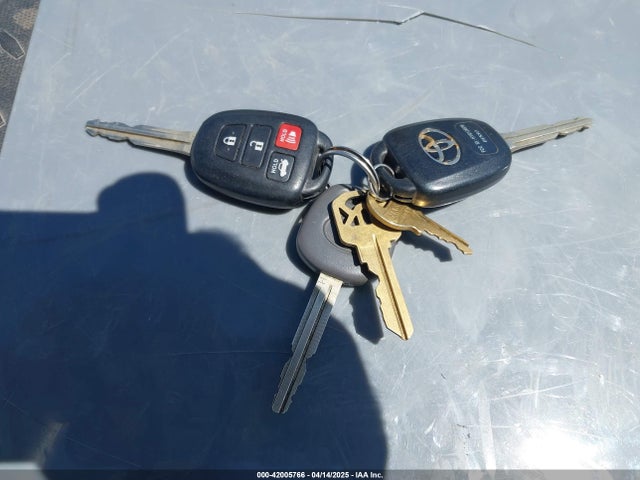 4T1BF1FK1HU294062 Toyota CAMRY LE