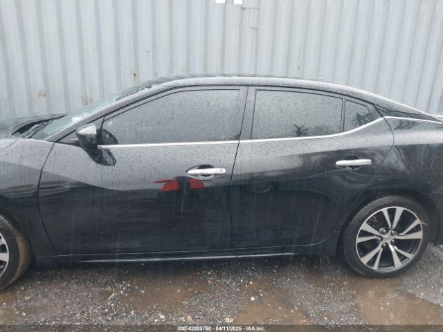 1N4AA6AP8JC361269 Nissan Maxima 3.5 S