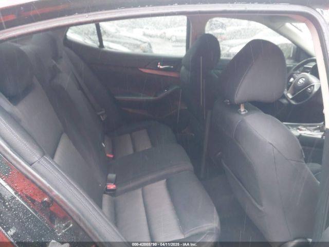 1N4AA6AP8JC361269 Nissan Maxima 3.5 S