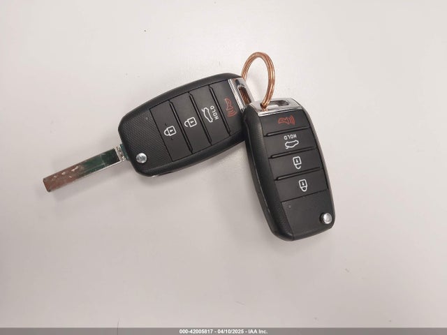 5XXGT4L33KG373375 KIA Optima Lx