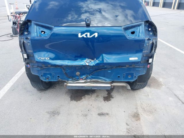 KNDCB3LC0N5498841 KIA Niro Lxs Se